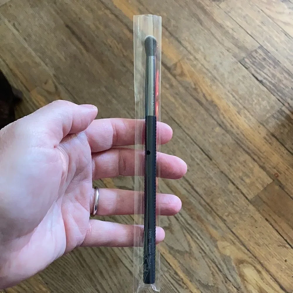 Laruce Beauty Tapered Blending Brush LR005